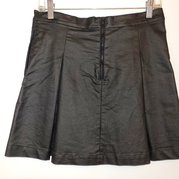 Mini Skirt - Picture 3 of 3